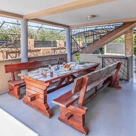 Stunning In * بولا