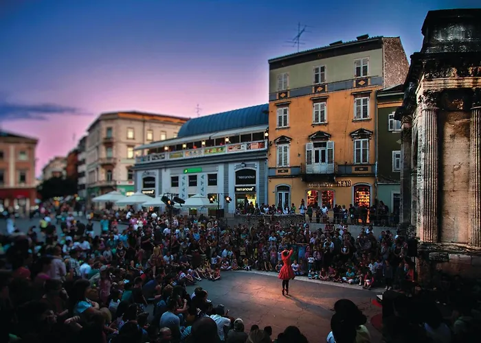 Stunning In Feriehus *