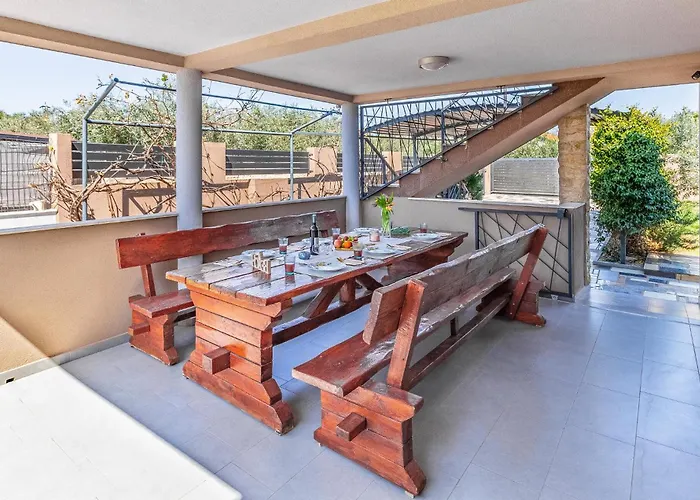 Stunning In * Пула